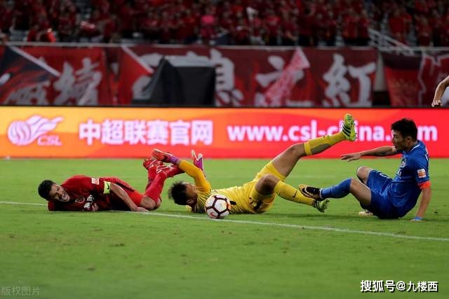 朱辰杰右上颌骨骨折 将缺席国足集训